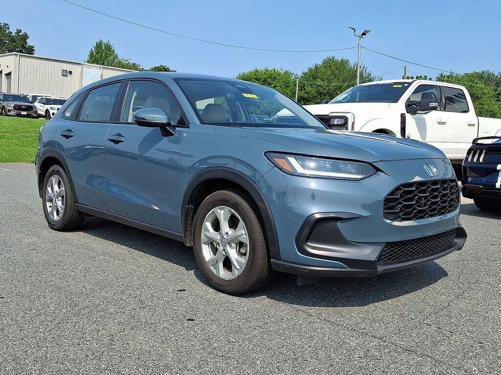 2025 Honda HR-V LX — photo 1 of 1