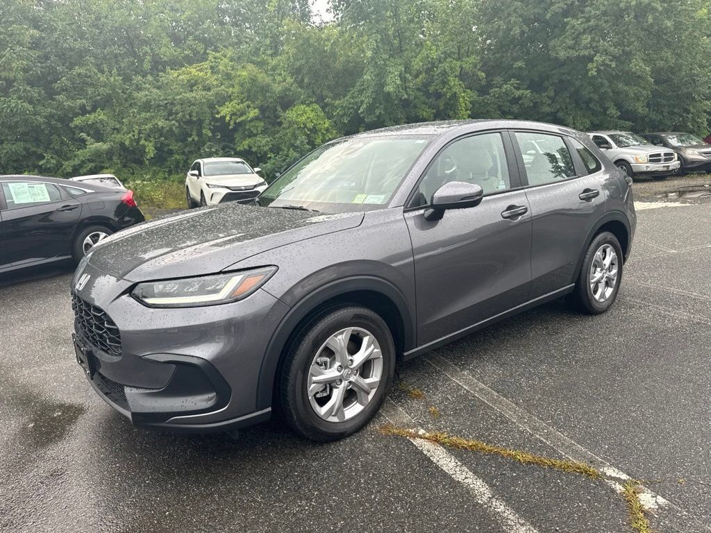2024 Honda HR-V 5DR AWD LX — photo 1 of 7