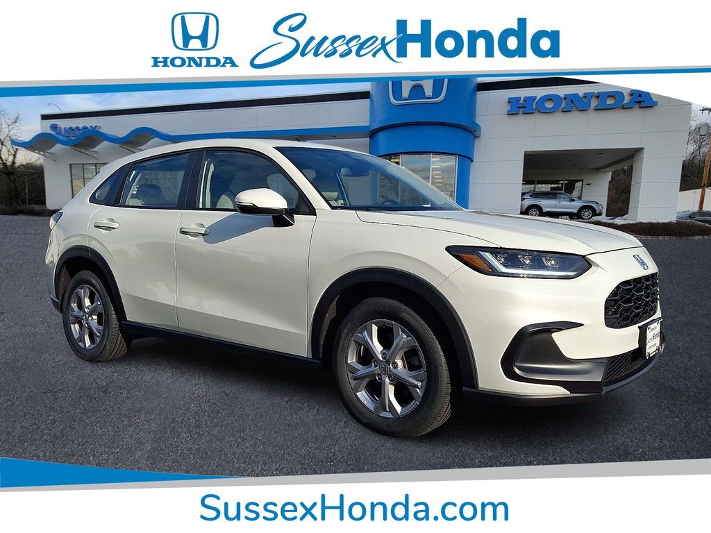 2024 Honda HR-V LX — photo 1 of 13