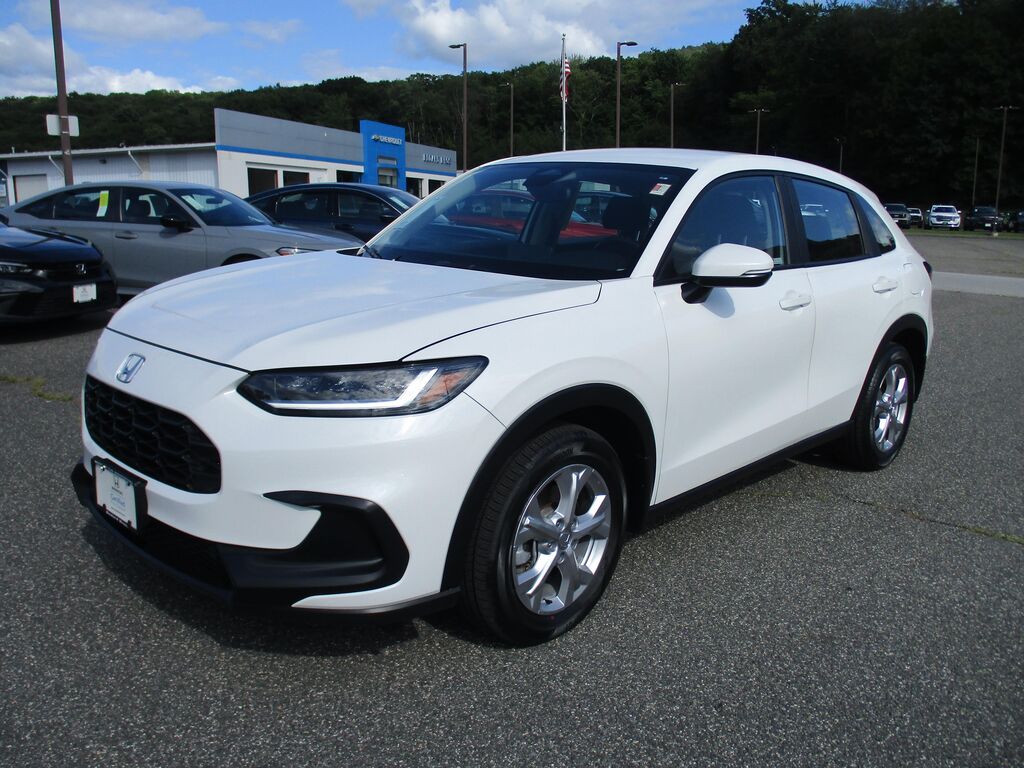 2024 Honda HR-V LX — photo 1 of 13