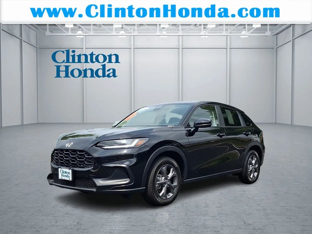 2027 Honda HR-V LX — photo 1 of 13