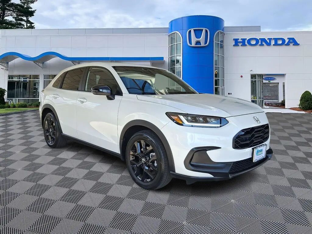 2024 Honda HR-V Sport — photo 1 of 13