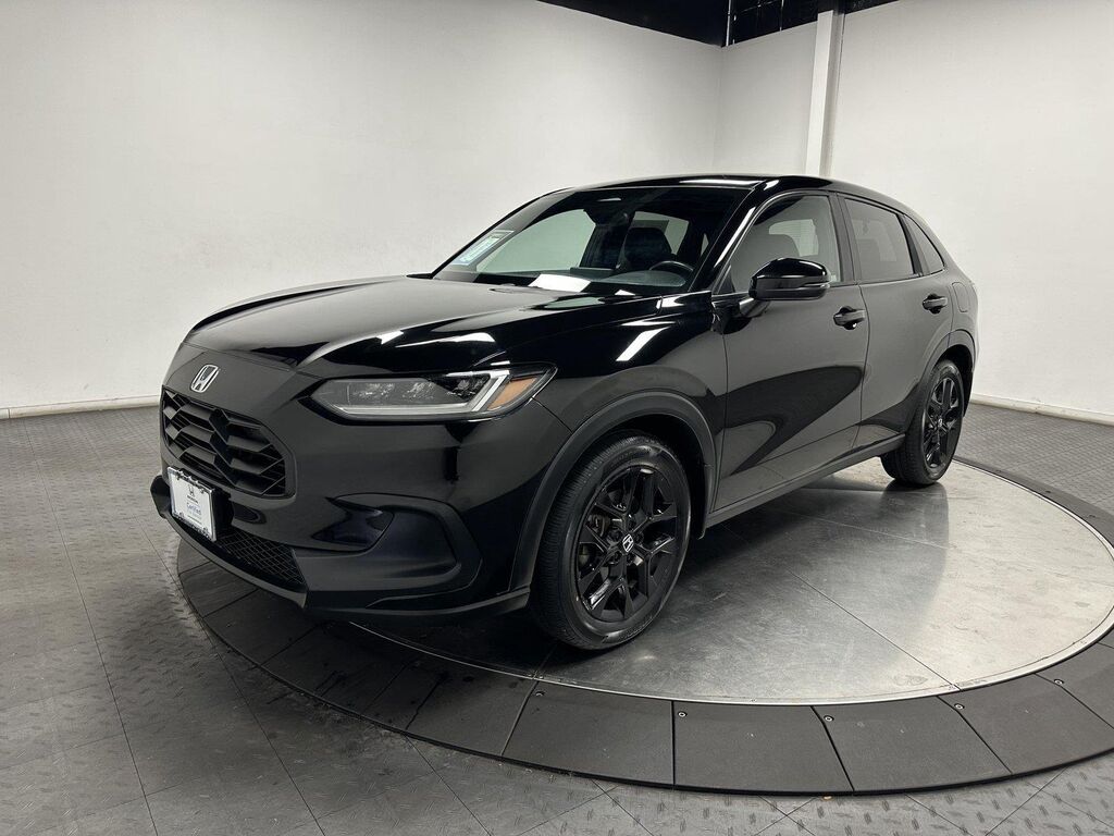 2023 Honda HR-V Sport — photo 1 of 13