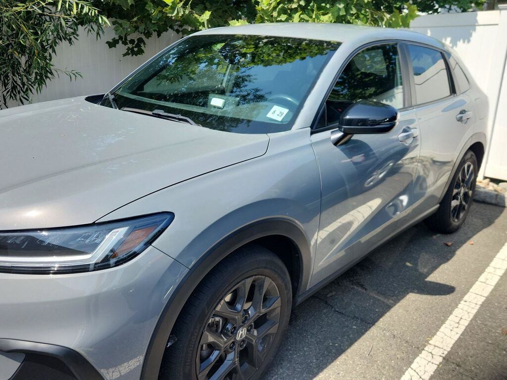 2025 Honda HR-V AWD SPORT — photo 1 of 7