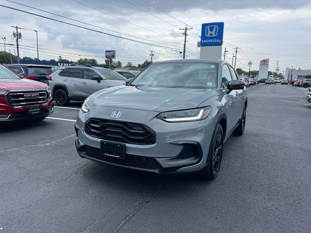 2026 Honda HR-V AWD SPORT — photo 1 of 7