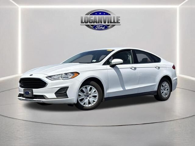 2020 Ford Fusion S — photo 1 of 13