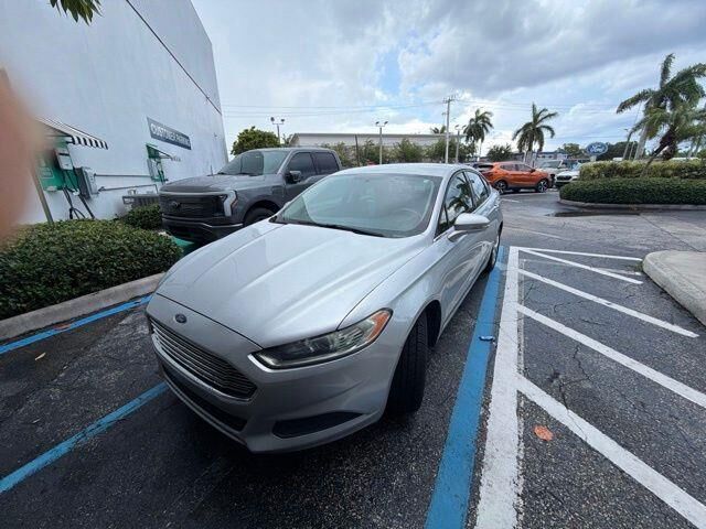 2016 Ford Fusion SE