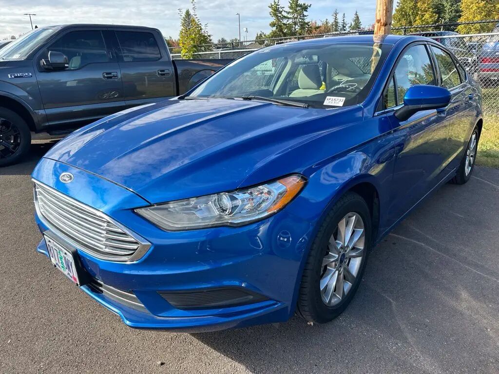 2017 Ford Fusion SE — photo 1 of 6