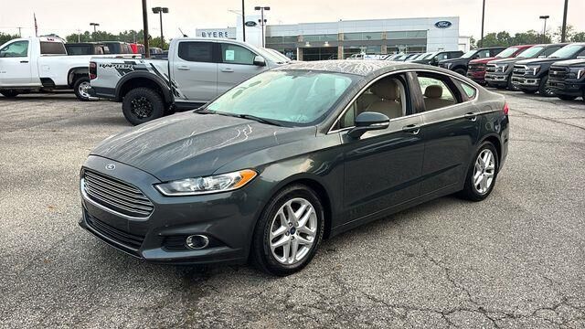 2015 Ford Fusion SE — photo 1 of 12