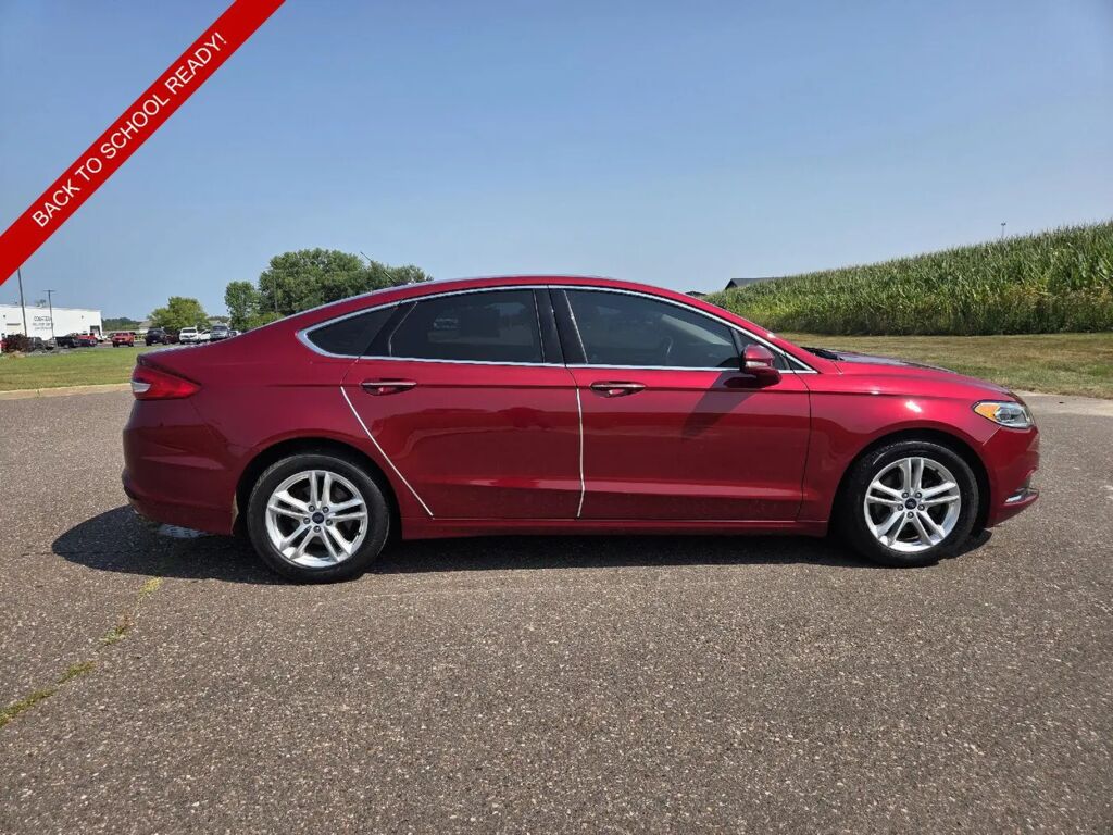 2018 Ford Fusion SE — photo 1 of 13