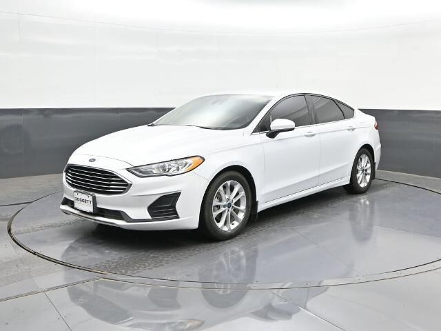 2019 Ford Fusion SE — photo 1 of 13