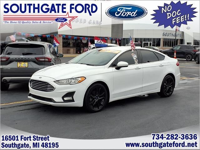 2020 Ford Fusion SE