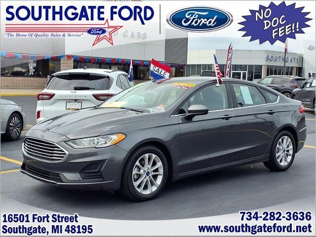 2020 Ford Fusion SE