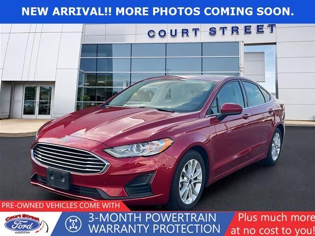 2020 Ford Fusion SE