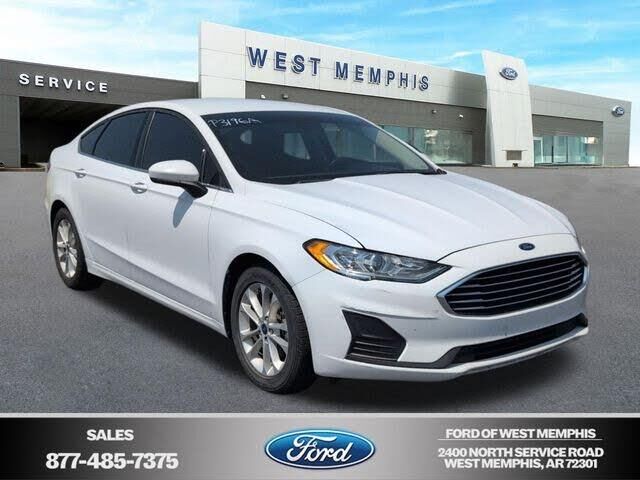 2020 Ford Fusion SE