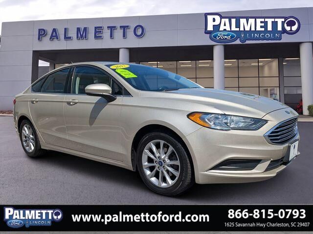 2017 Ford Fusion SE