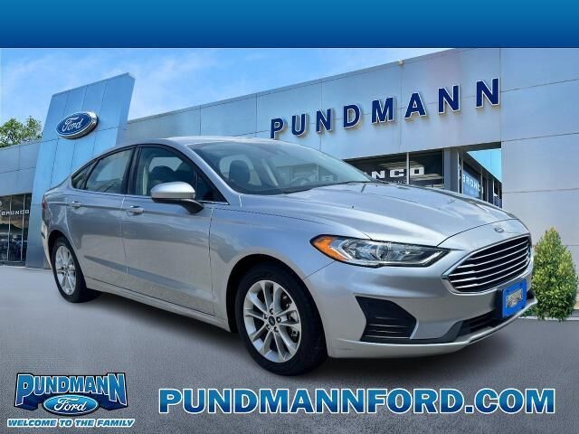 2020 Ford Fusion SE