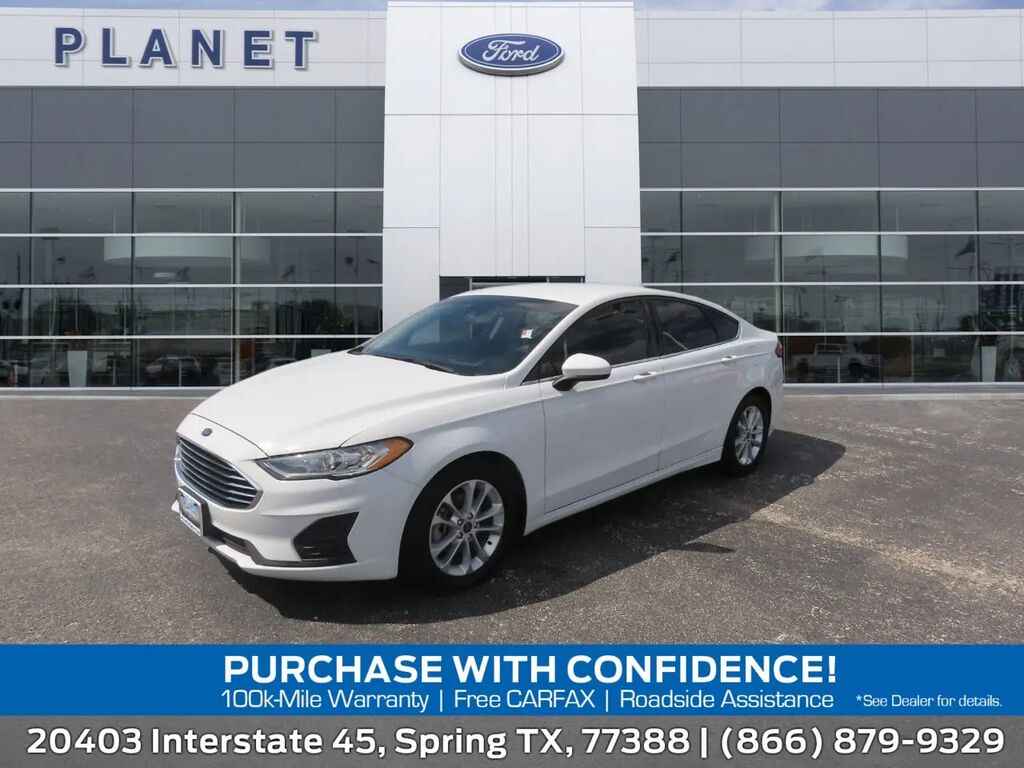 2020 Ford Fusion SE — photo 1 of 13