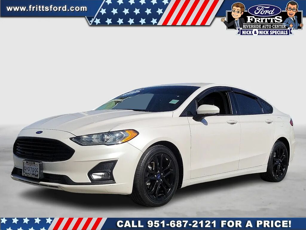 2020 Ford Fusion SE — photo 1 of 13