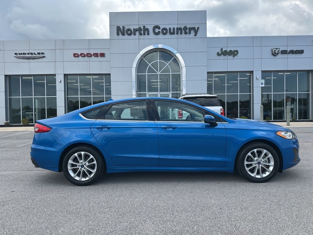 2019 Ford Fusion SE — photo 1 of 13