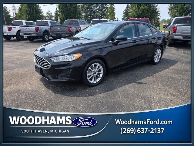 2020 Ford Fusion SE