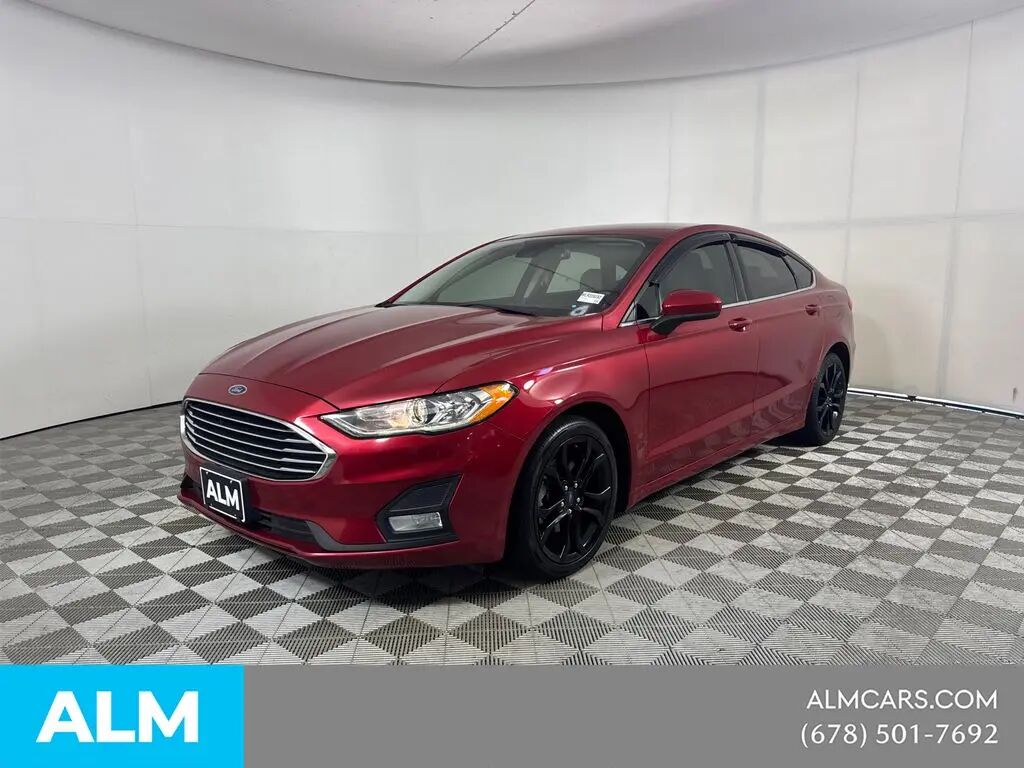 2020 Ford Fusion SE — photo 1 of 10
