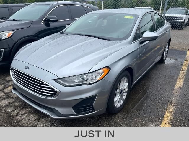 2020 Ford Fusion SE