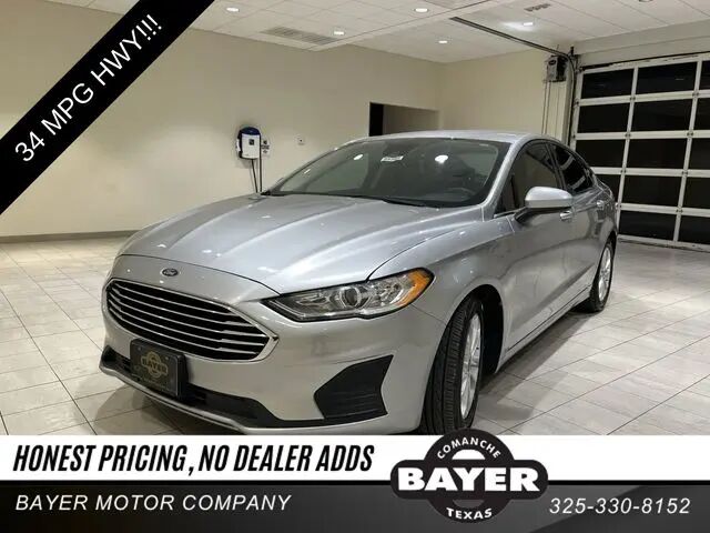 2020 Ford Fusion SE — photo 1 of 13