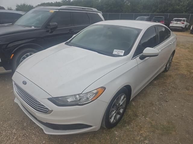 2017 Ford Fusion SE — photo 1 of 4