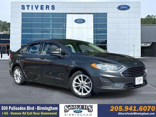 2019 Ford Fusion SE — photo 1 of 13