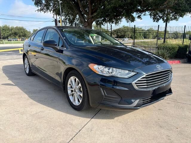 2020 Ford Fusion SE — photo 1 of 13