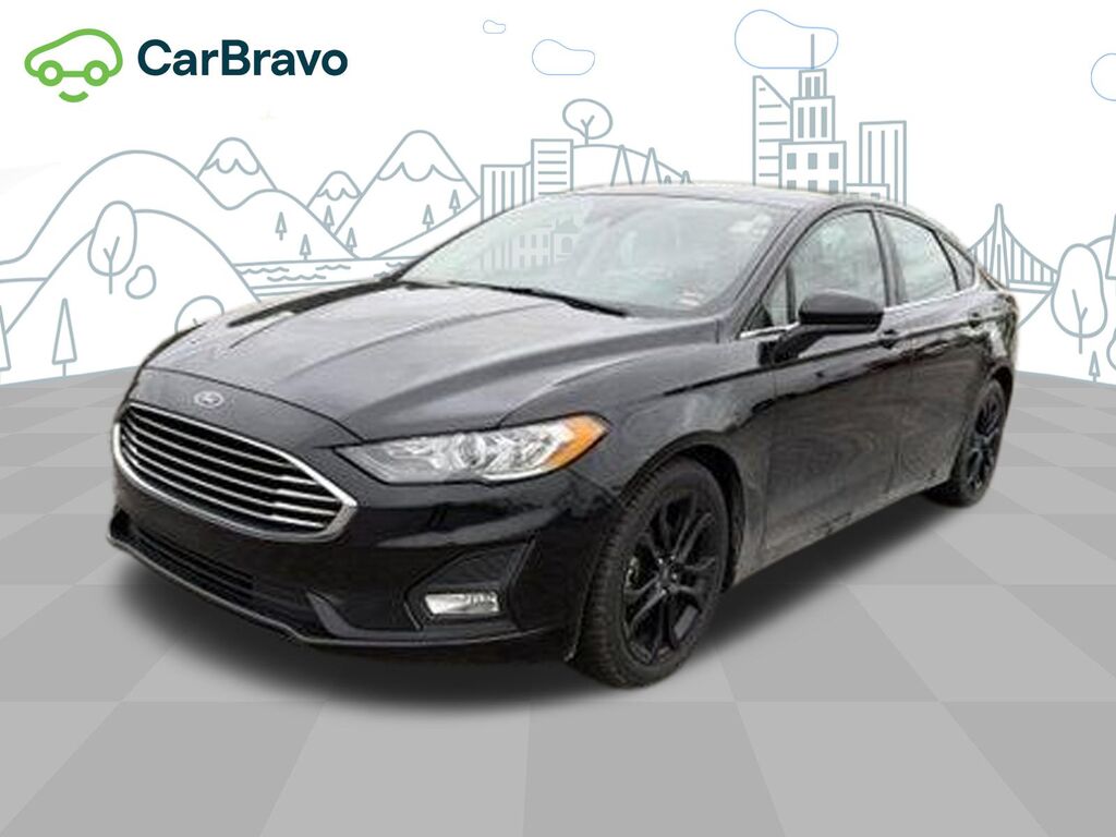 2020 Ford Fusion SE — photo 1 of 7