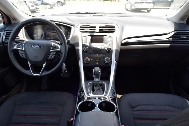 2013 Ford Fusion SE — photo 1 of 5