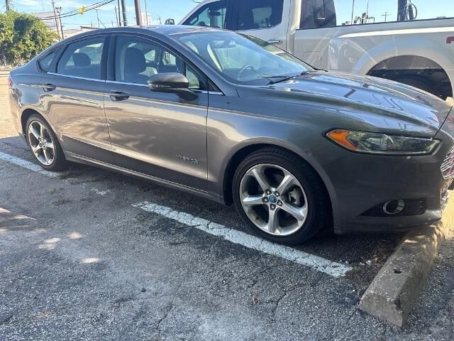 2013 Ford Fusion Hybrid SE
