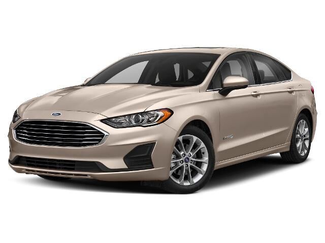 2019 Ford Fusion Hybrid SE — photo 1 of 13