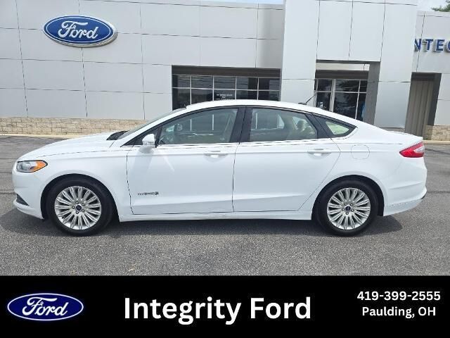2016 Ford Fusion Hybrid SE