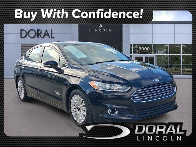 2016 Ford Fusion Energi SE Luxury — photo 1 of 13