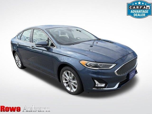 2019 Ford Fusion Energi Titanium — photo 1 of 13