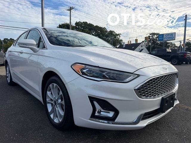 2020 Ford Fusion Energi Titanium