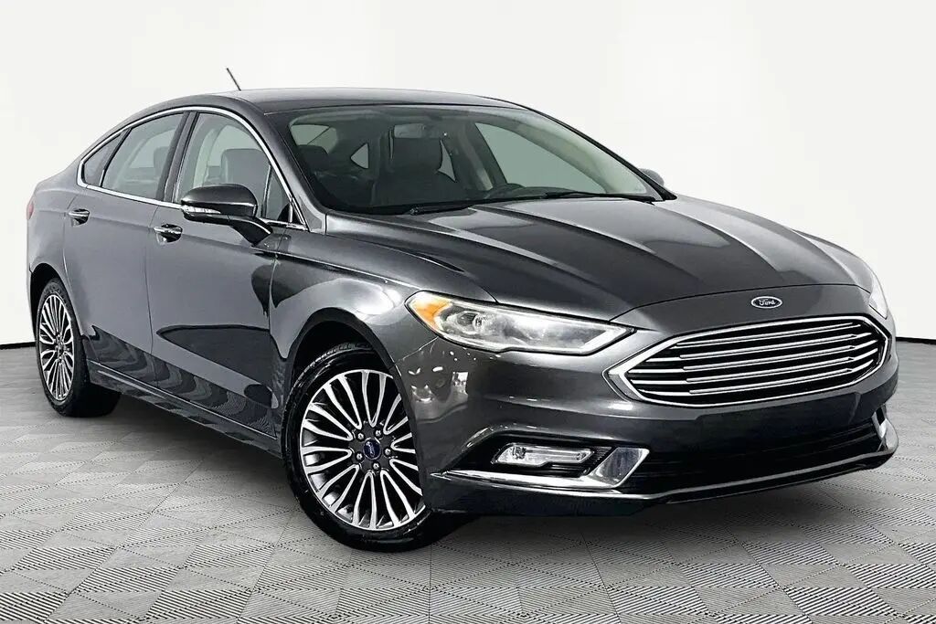 2017 Ford Fusion SE — photo 1 of 13