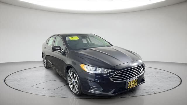 2019 Ford Fusion SE — photo 1 of 13