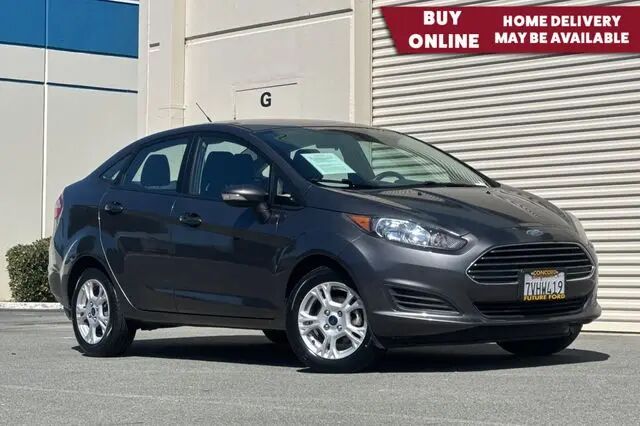 2016 Ford Fiesta SE — photo 1 of 13
