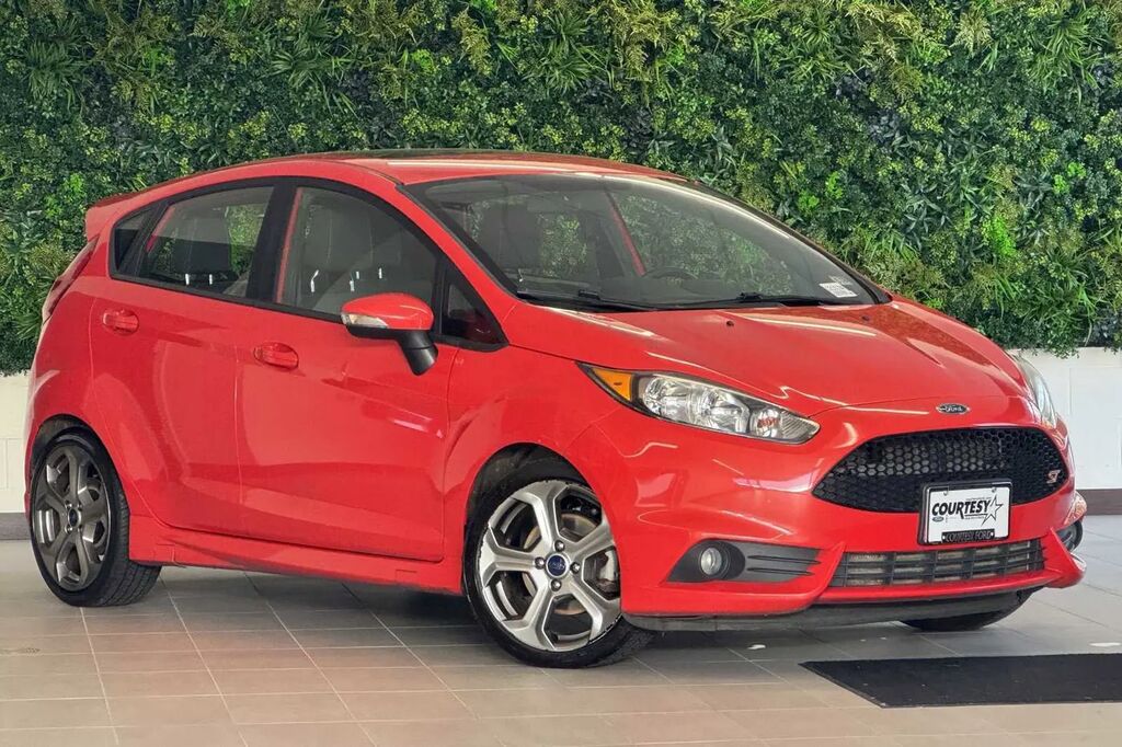 2016 Ford Fiesta ST — photo 1 of 13