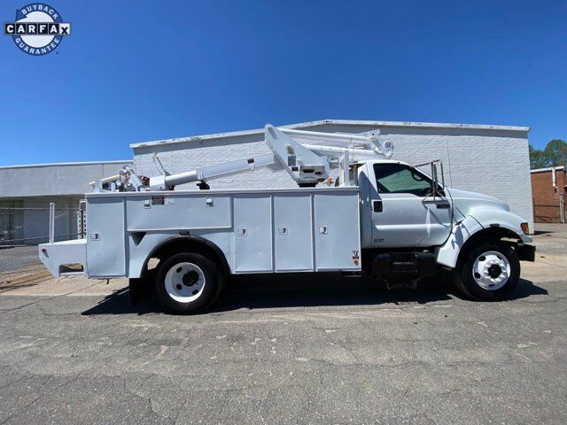 2000 Ford Super Duty F-650 Bucket Truck