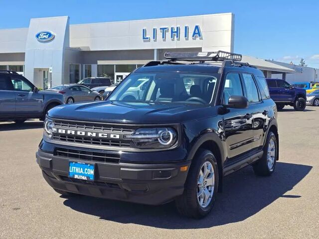2022 Ford Bronco Sport Base — photo 1 of 13
