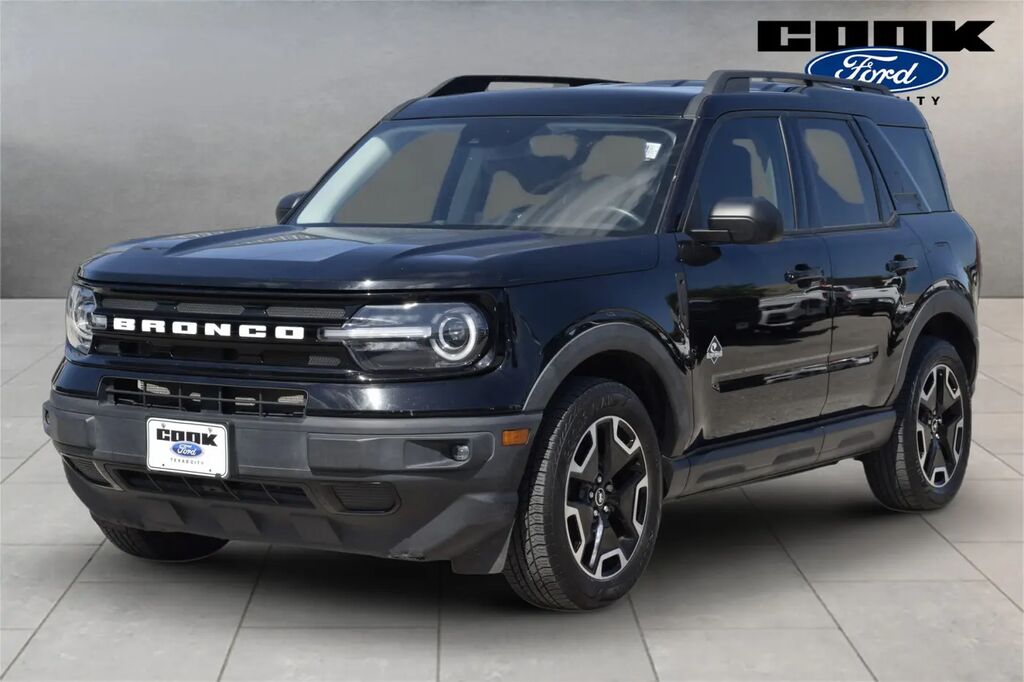 2021 Ford Bronco Sport Outer Banks — photo 1 of 13