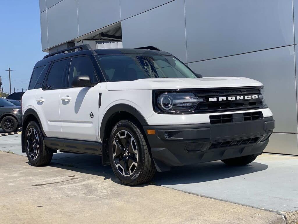 2022 Ford Bronco Sport Outer Banks — photo 1 of 1