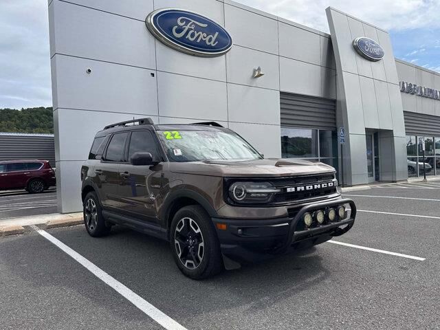 2022 Ford Bronco Sport Outer Banks — photo 1 of 13