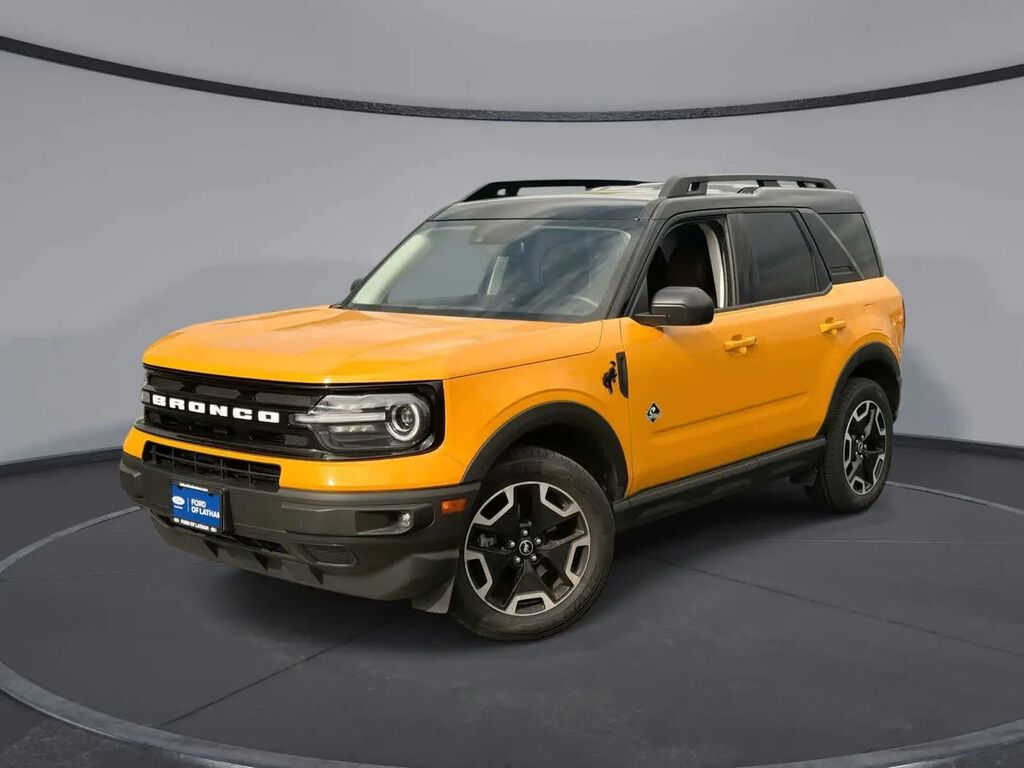 2022 Ford Bronco Sport Outer Banks — photo 1 of 12