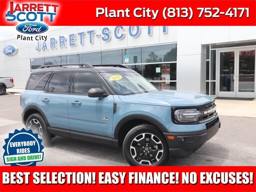 2023 Ford Bronco Sport Outer Banks — photo 1 of 1